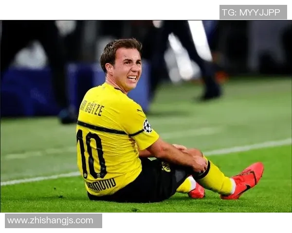 亨利女友罕见亮相时尚盛典展现迷人风采引发球迷热议 亨利女友罕见亮相时尚盛典展现迷人风采引发球迷热议